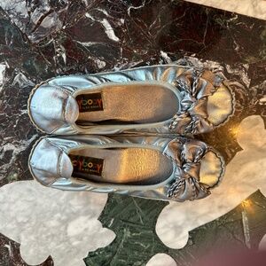 Everybody silver flats Size 37